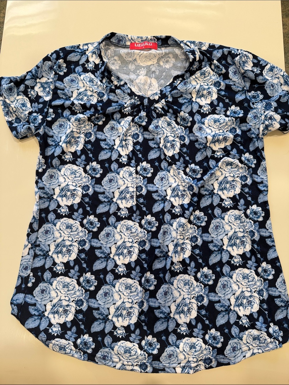 Liz & Lilli Navy Floral V-Neck Top - Blue & White Roses